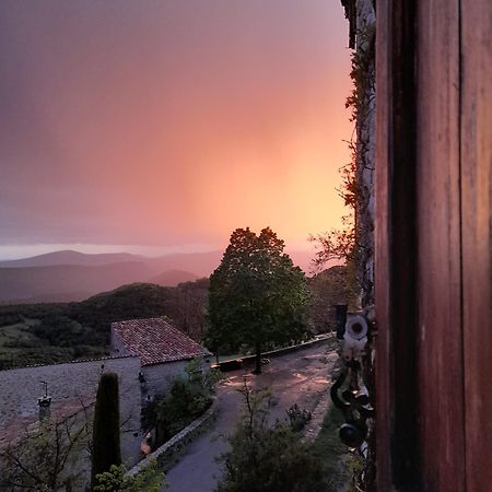 Bed and Breakfast Les Roses Tremieres Bargème Exterior foto